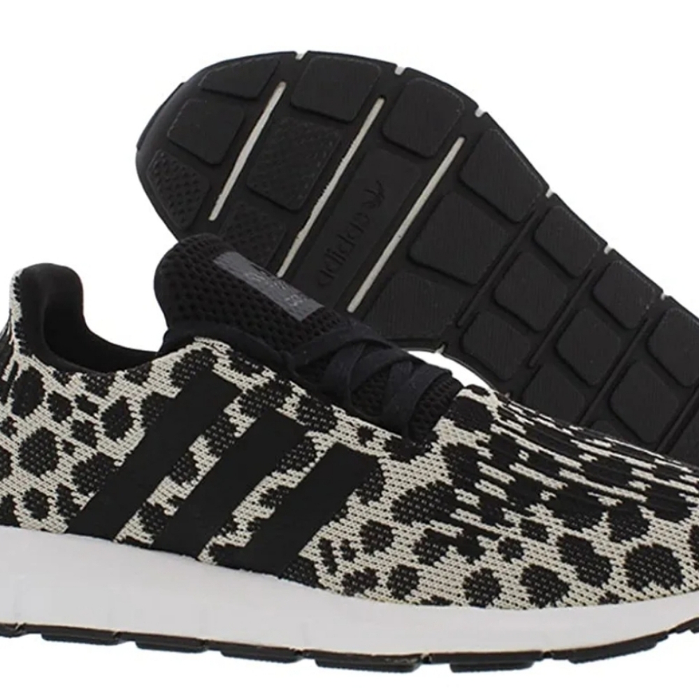 Adidas Women's Swift running shoes